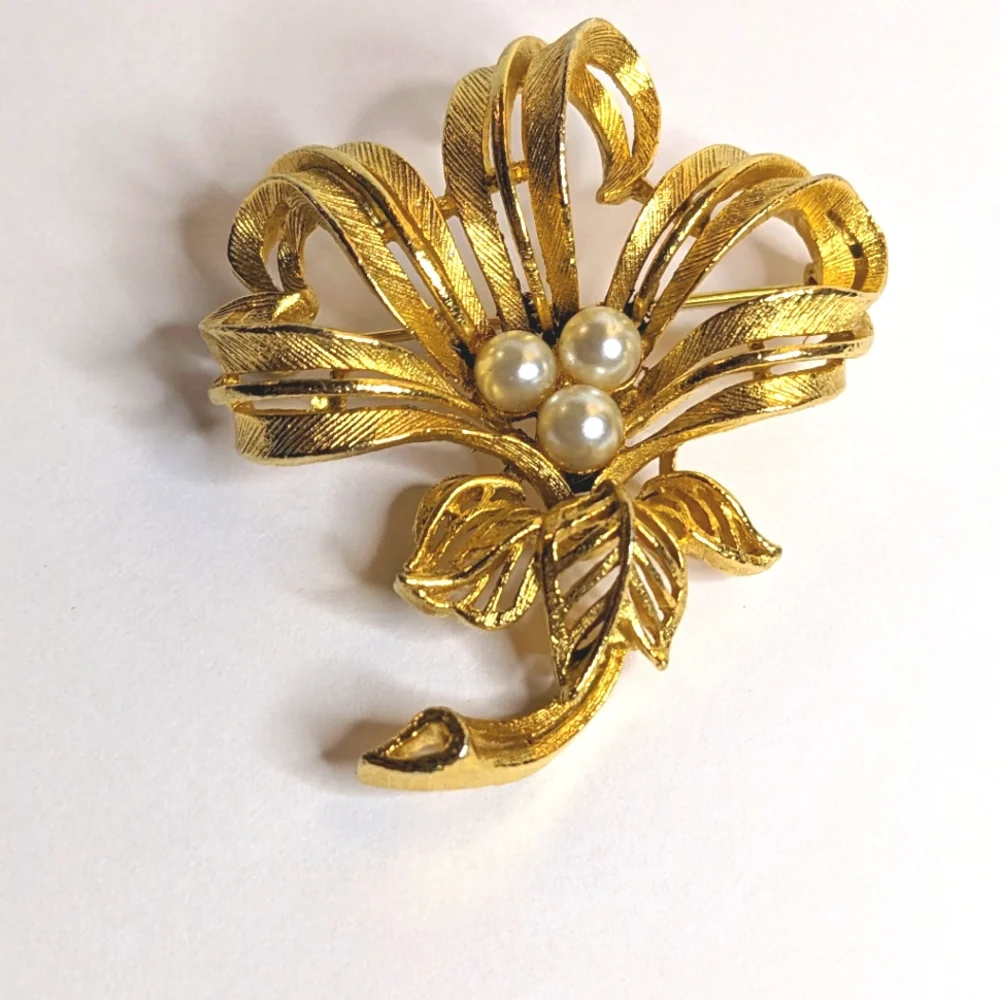 Lisner Jewelry vintage lisner